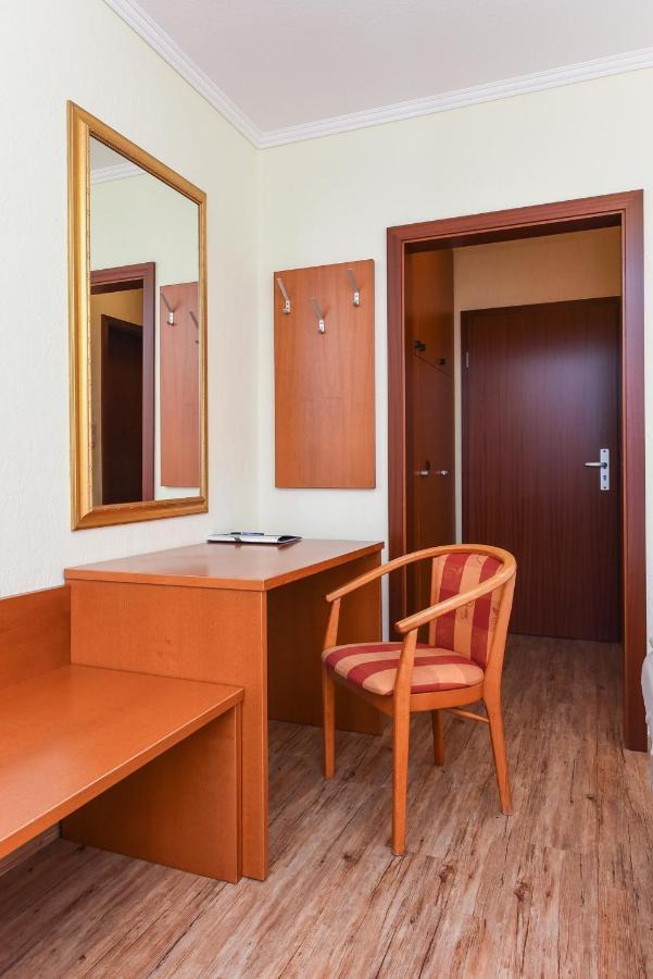 Hotel Garni Benser Watt Bensersiel Bagian luar foto